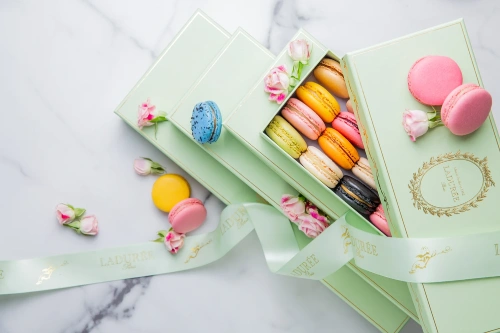 Macaron-Gift-Boxes-Menu